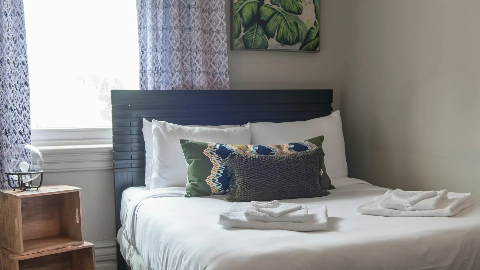 Charming 3Br In Queen Street East By Sonder Toronto Apartment