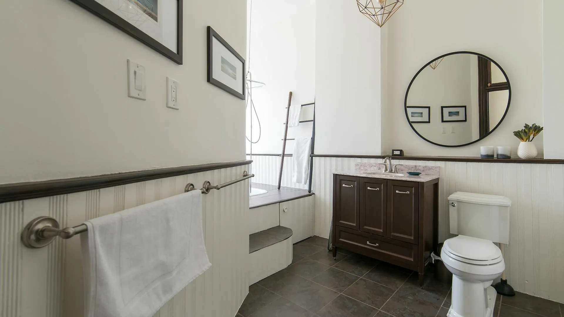 Apartment Charming 3Br In Queen Street East By Sonder Toronto